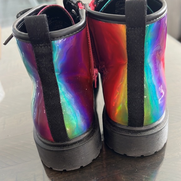 Steve Madden Rainbow Boots. Excellent condition size 5 girls - Picture 3 of 4
